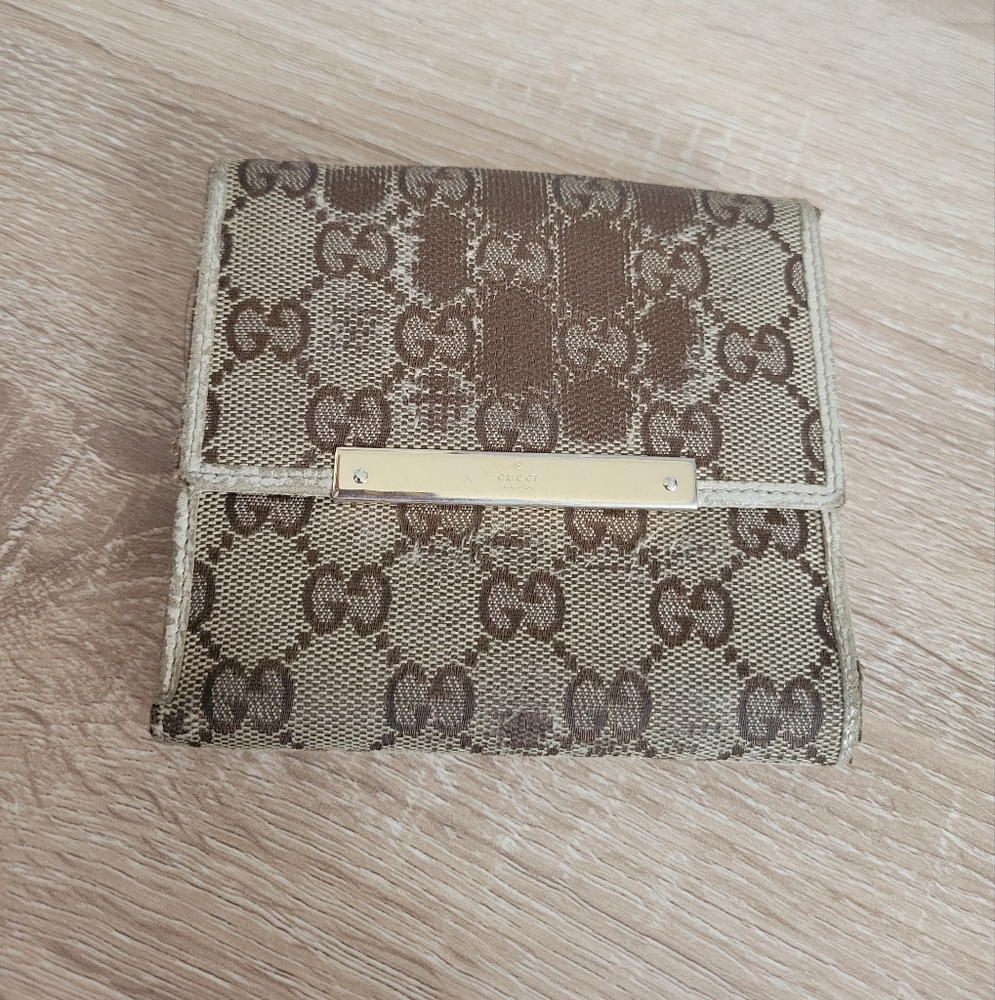 Gucci Monogram Bifold Wallet (Canvas Rubbing )